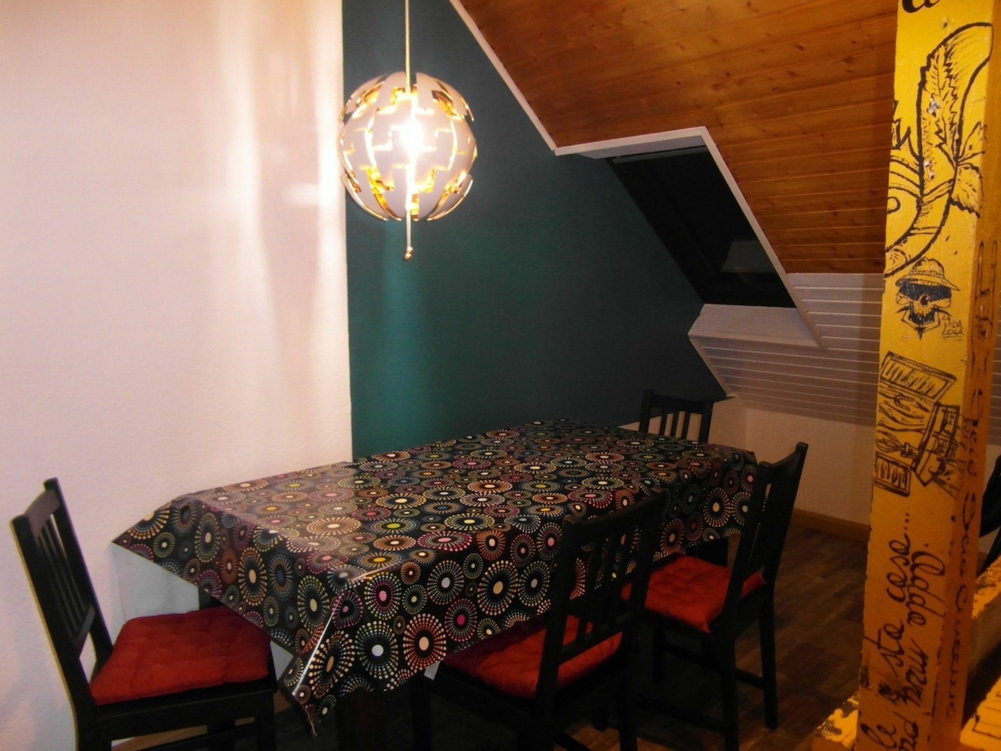Homeplanet Hostel Leipzig Bagian luar foto